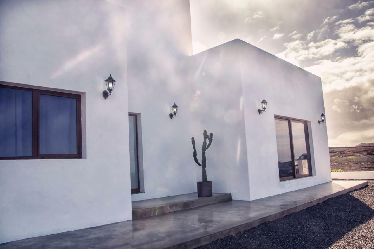 Casa De La Nobleza Guest House Tinajo Exterior photo